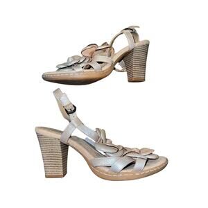BOC Born Concepts Women's Champagne Leather T-Strap Flower Heeled Sandals Size 8